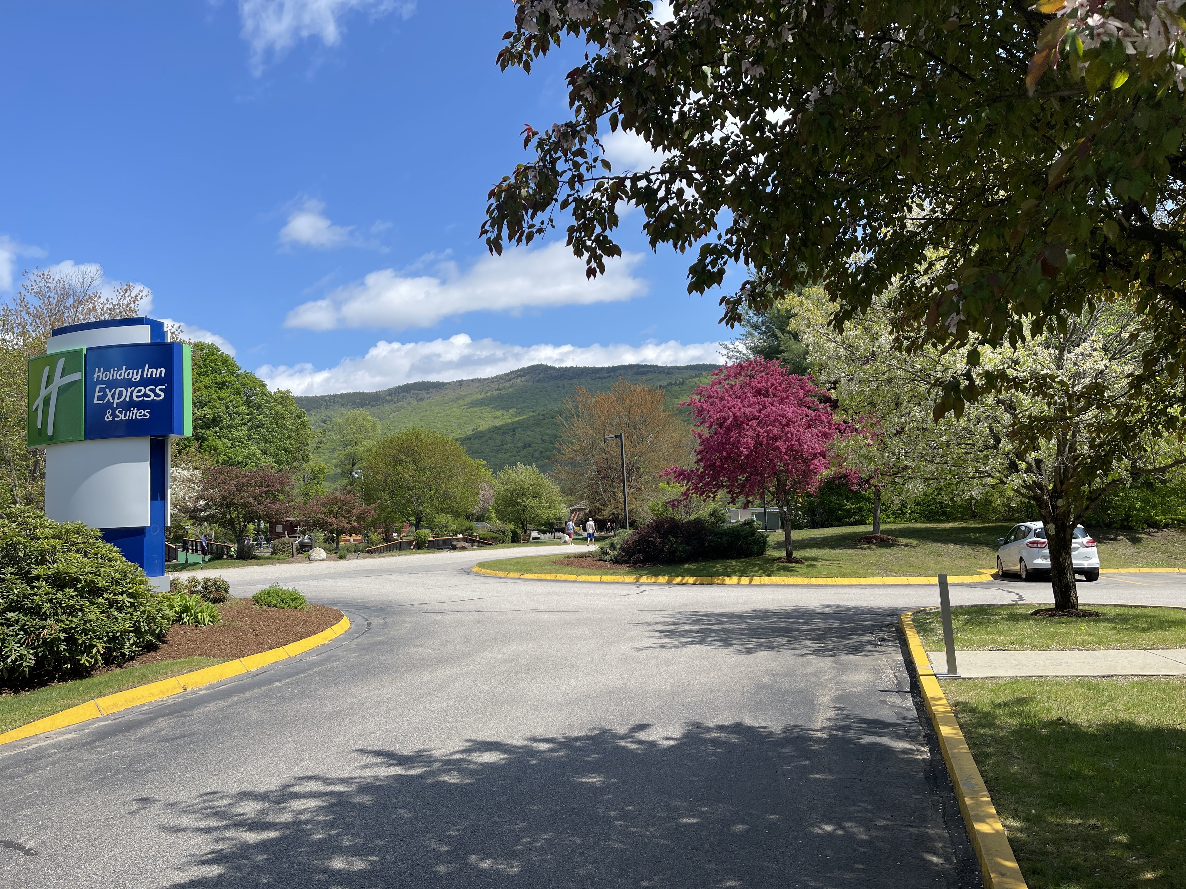 Holiday Inn Express & Suites Lincoln East - White Mountains 43/47