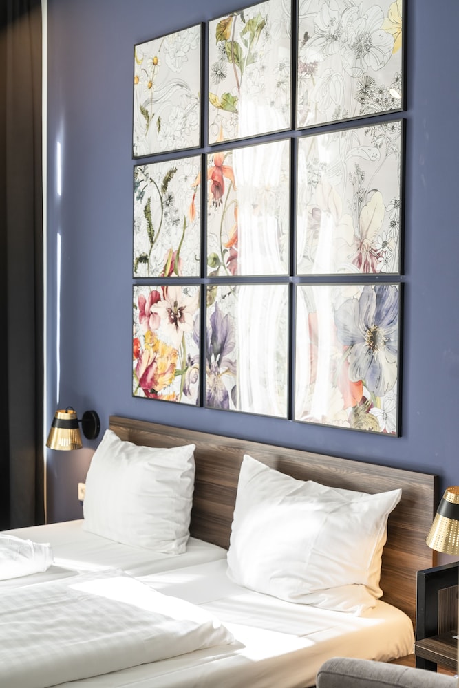 Acor Boutique Hotel 40/58