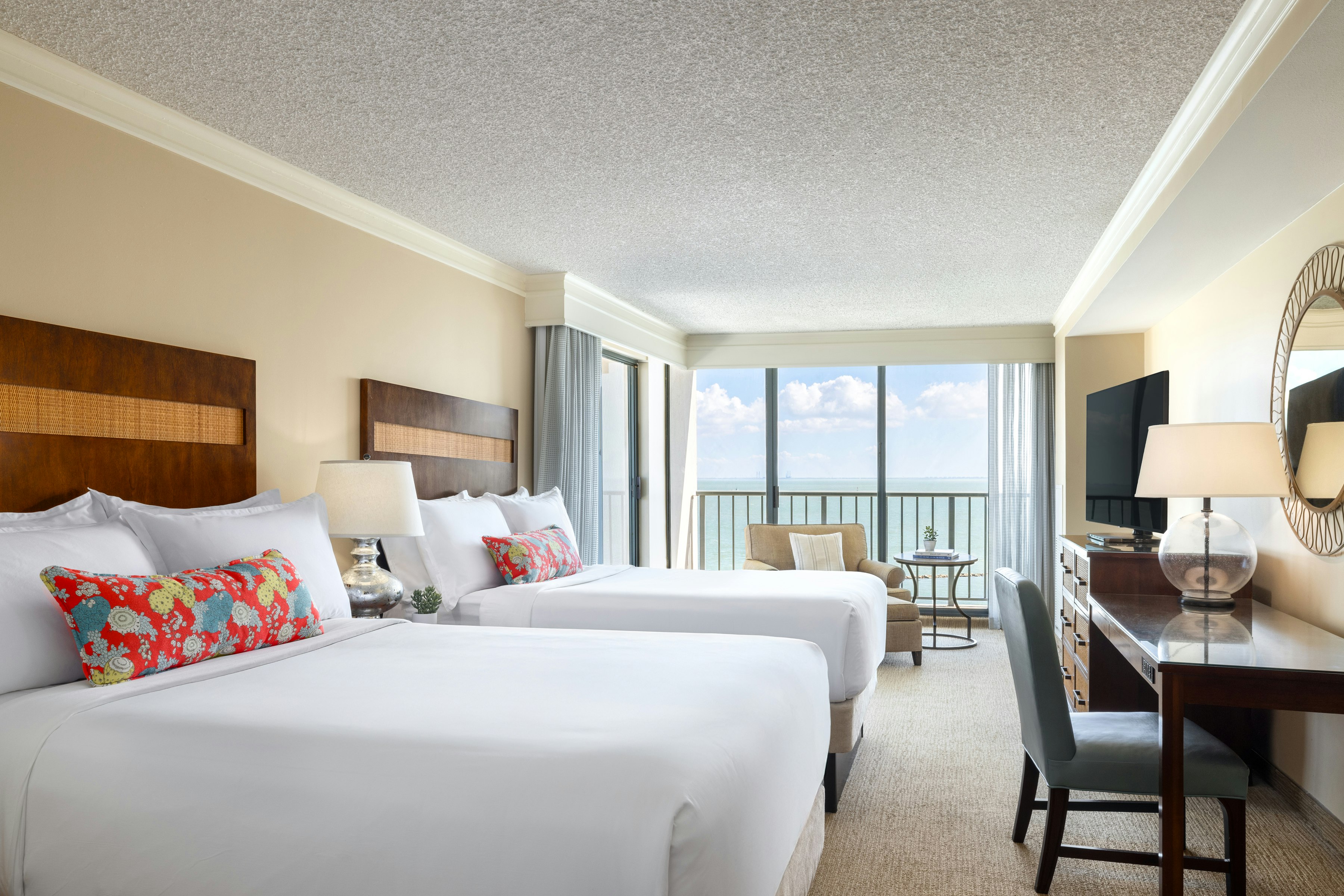 PREMIER, 2 DOUBLE BEDS, BAY VIEW