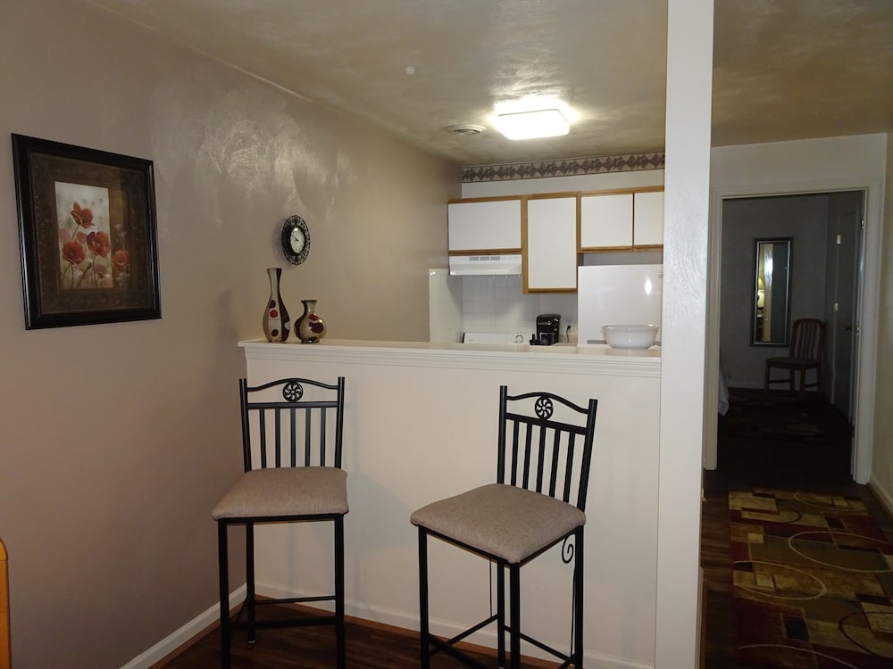 Affordable Corporate Suites of Lynchburg 49/61