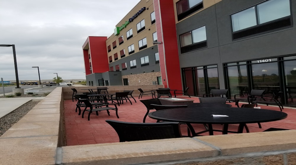 Holiday Inn Express & Suites Denver Northwest - Broomfield 43/51