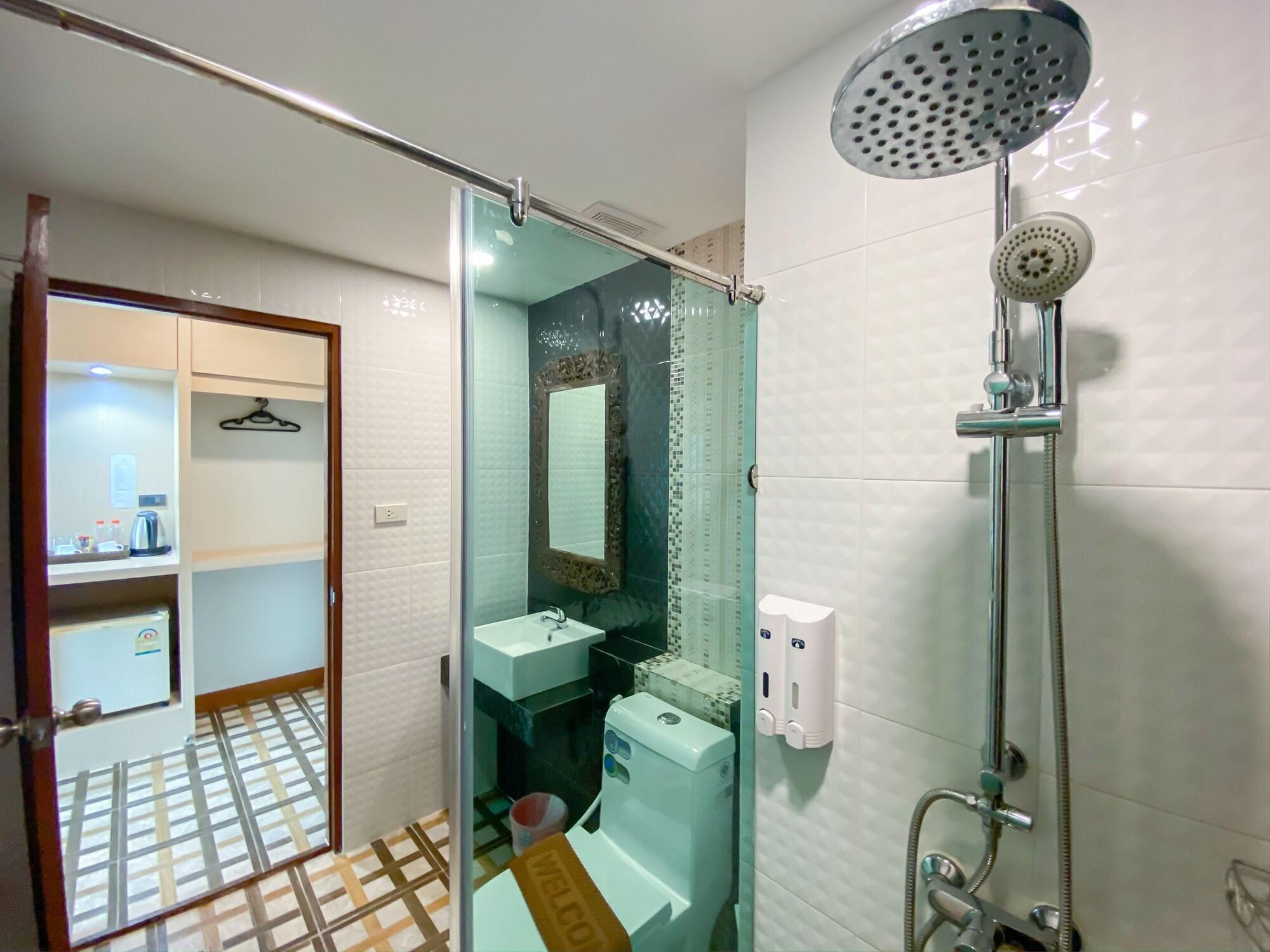 East Inn 15 Hotel Rayong (SHA Certified) 50/50