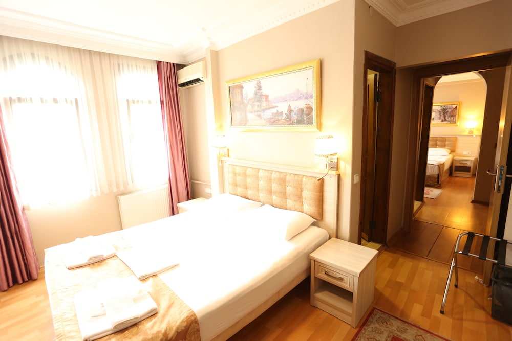 Tashkonak Hotel 31/77