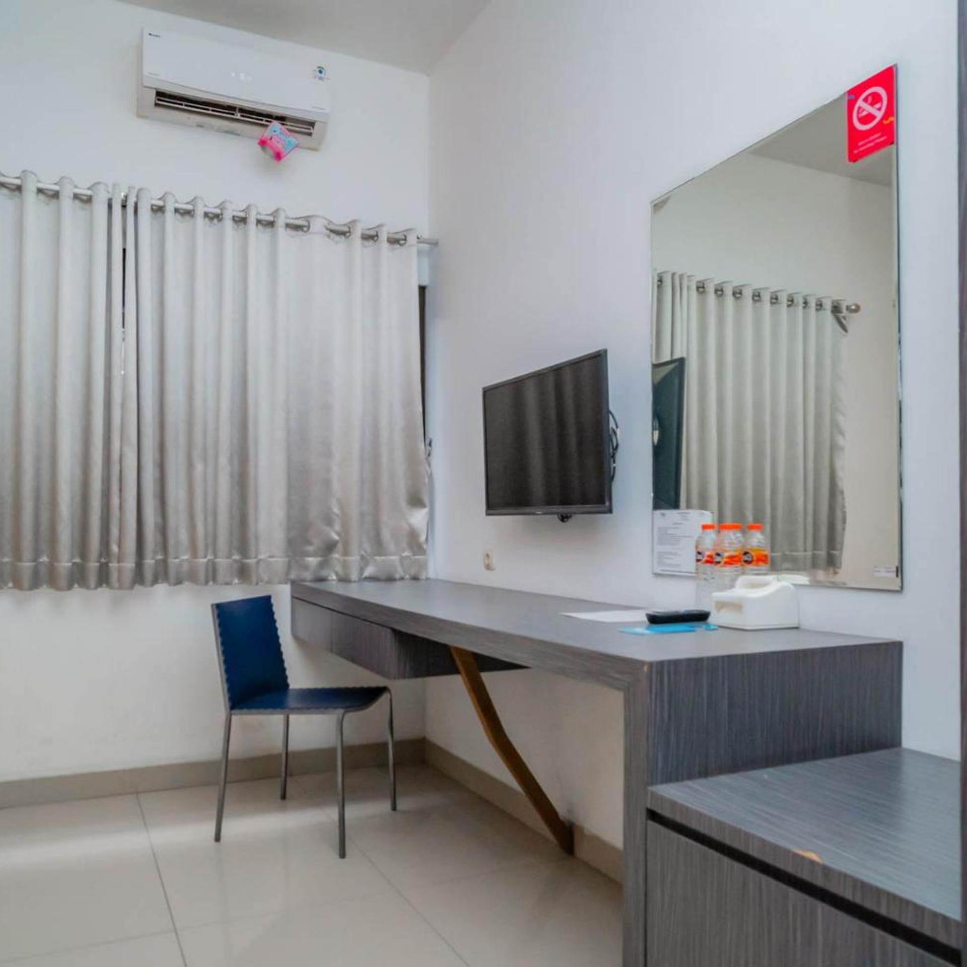 Sans Hotel Widarasari Cirebon 33/55