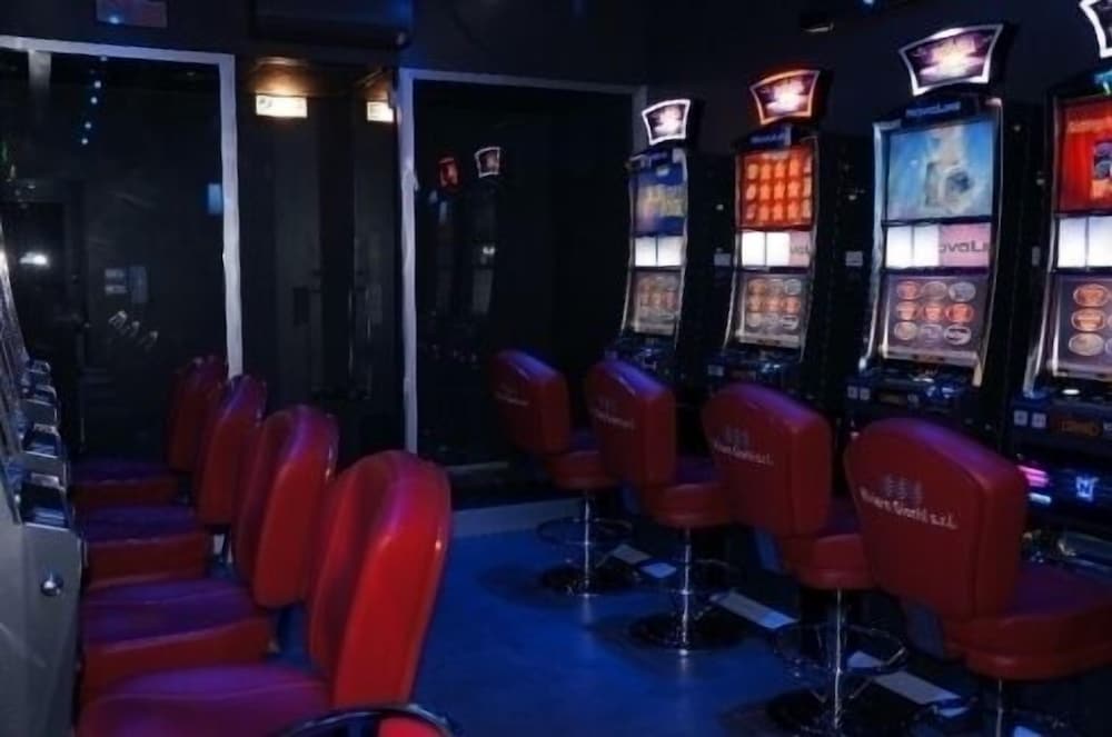 Albergo Bar Cenni 40/48