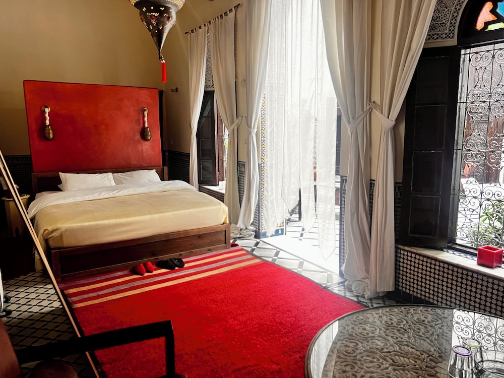 SUPERIOR, DOUBLE BED