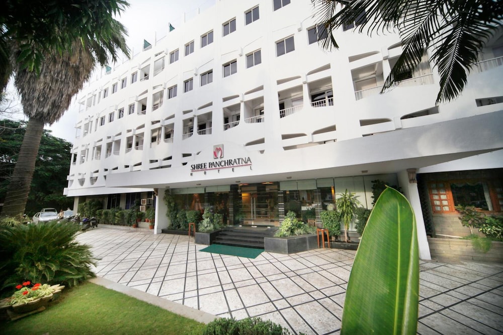 Shree Panchratna Hotel 2/26