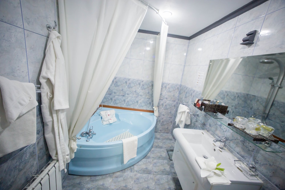 Bucharest Comfort Suites 66/66