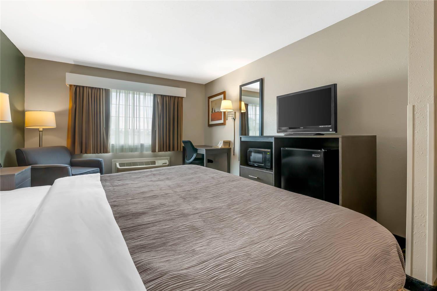 غرفة بسرير كينج، Quality Inn Mauston I-90 2/7