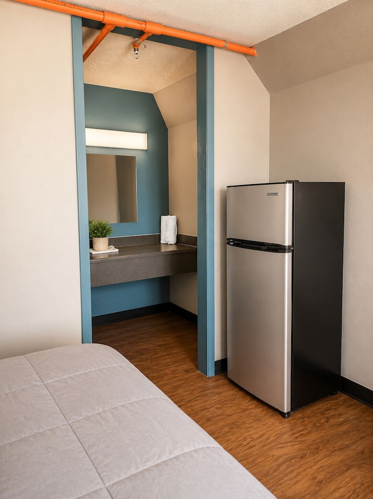 Hotel Cartersville, GA 4/50