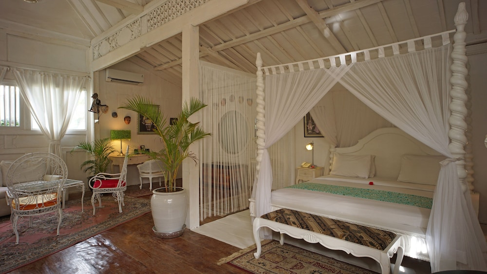 Hotel Puri Tempo Doeloe 8/67