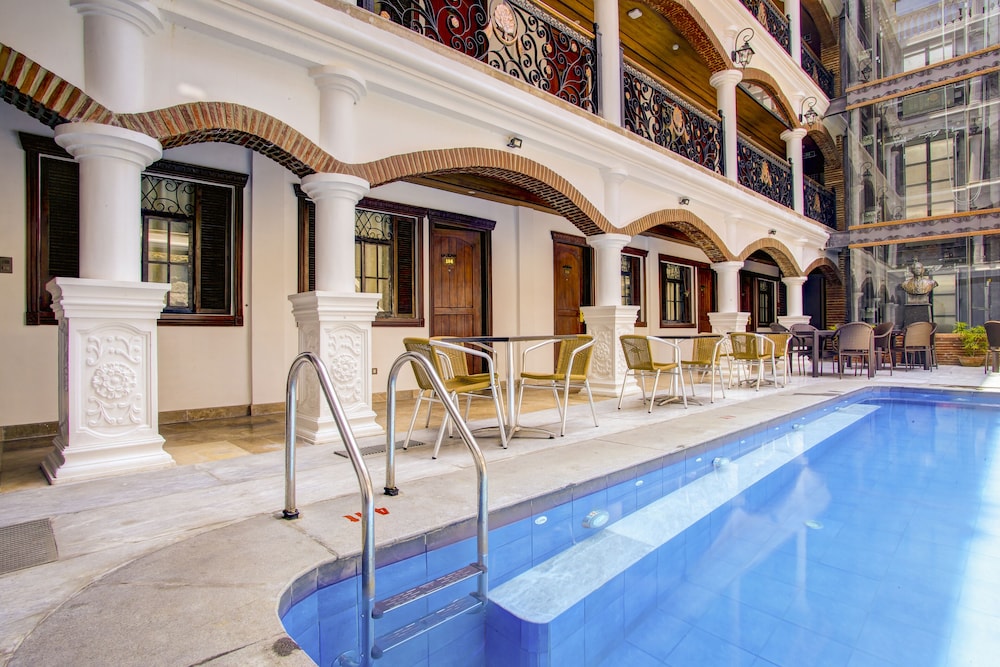 Hotel Luna 35/56