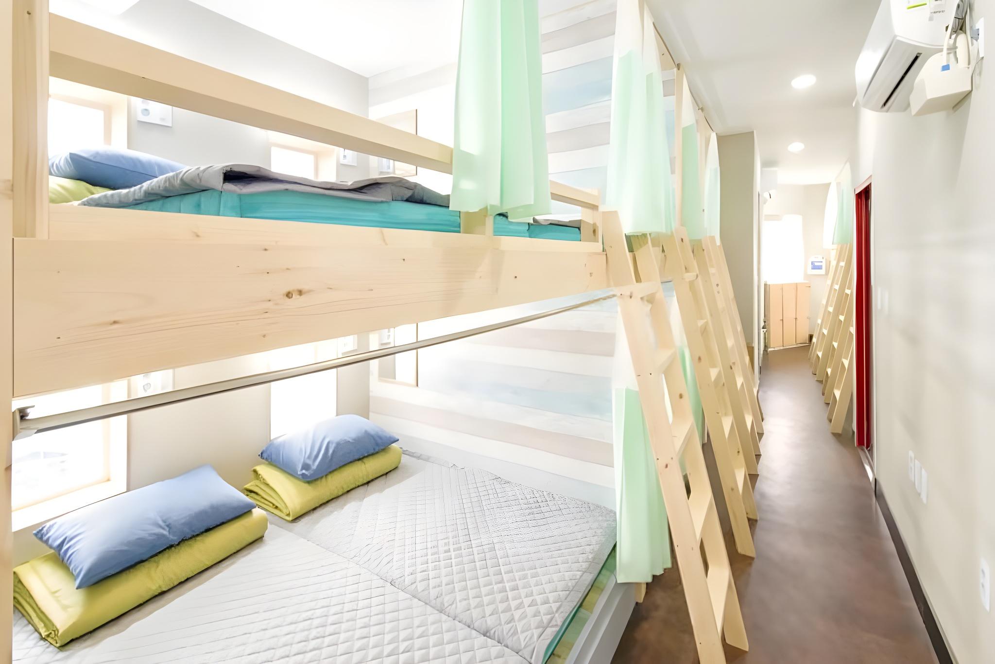 Female Only, 2 Beds