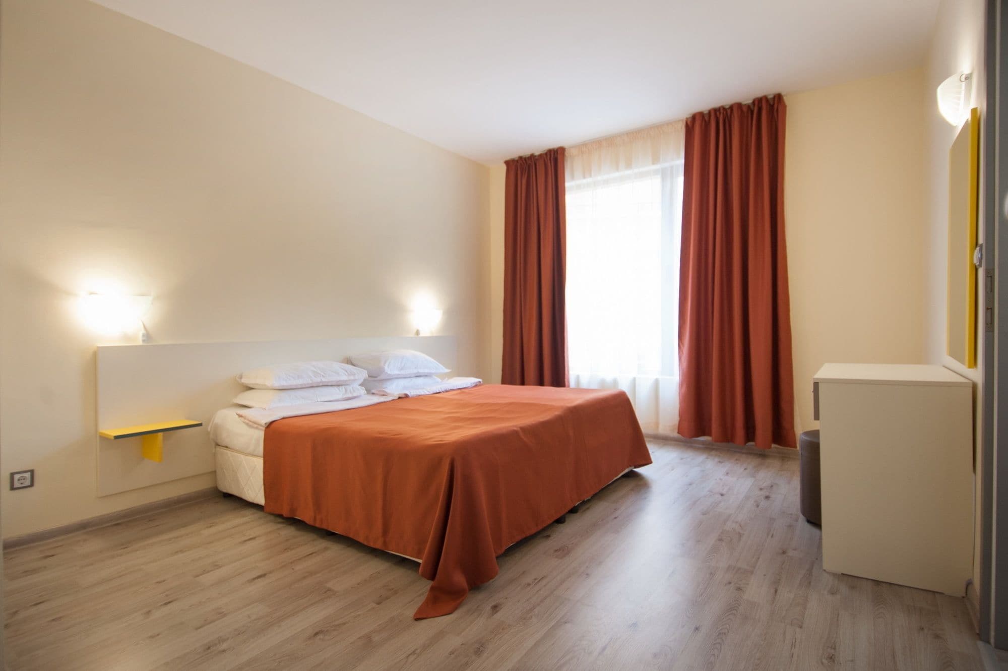 شقة أساسية بسرير مزدوج بشرفة بغرفة نوم واحدة، Mariner's Suites 4/5