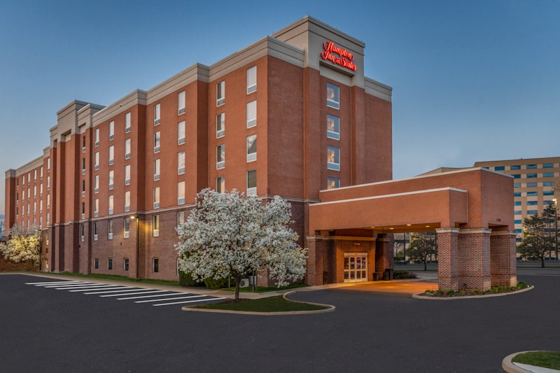 Hampton Inn Suites Detroit Airport Romulus 1/13