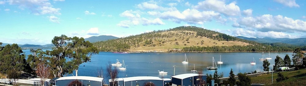 PORT HUON COTTAGES 12/19