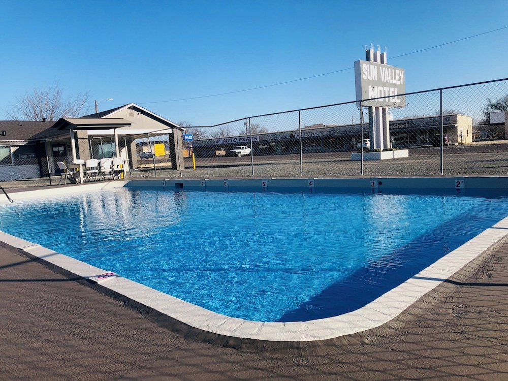Sun Valley Motel 33/45
