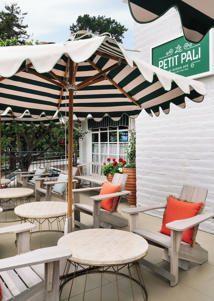 Le Petit Pali at Ocean Ave 36/50