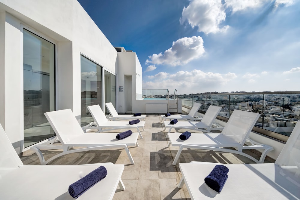 Quadro Hotel Trademark Collection by Wyndham 41/43