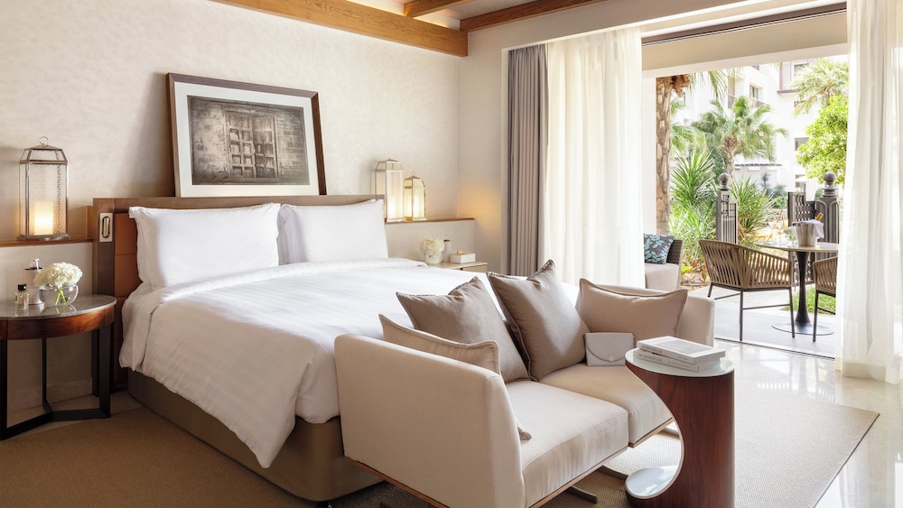 Room, King Bed, Pool Terrace