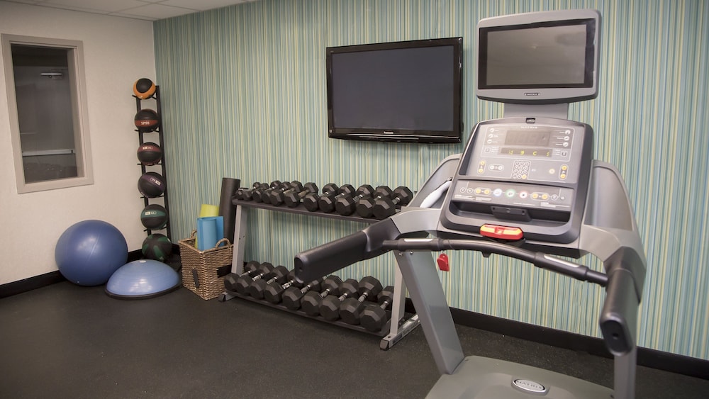 Holiday Inn Express and Suites Colorado Springs North an IHG Hotel 42/67