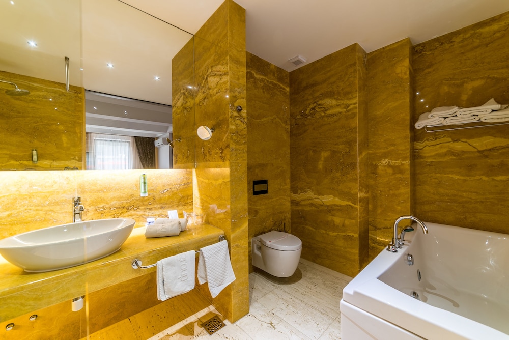 CITY HOTEL MOSTAR 63/69
