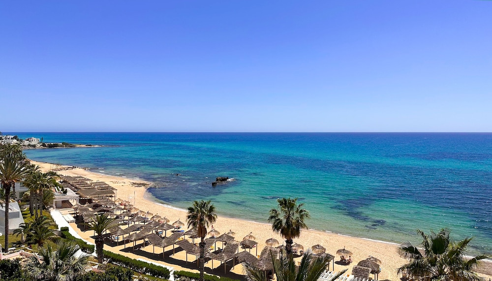Bel Azur Thalasso & Bungalows 46/50