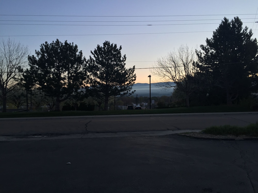 Americas Best Value Inn Suites Boise 31/37