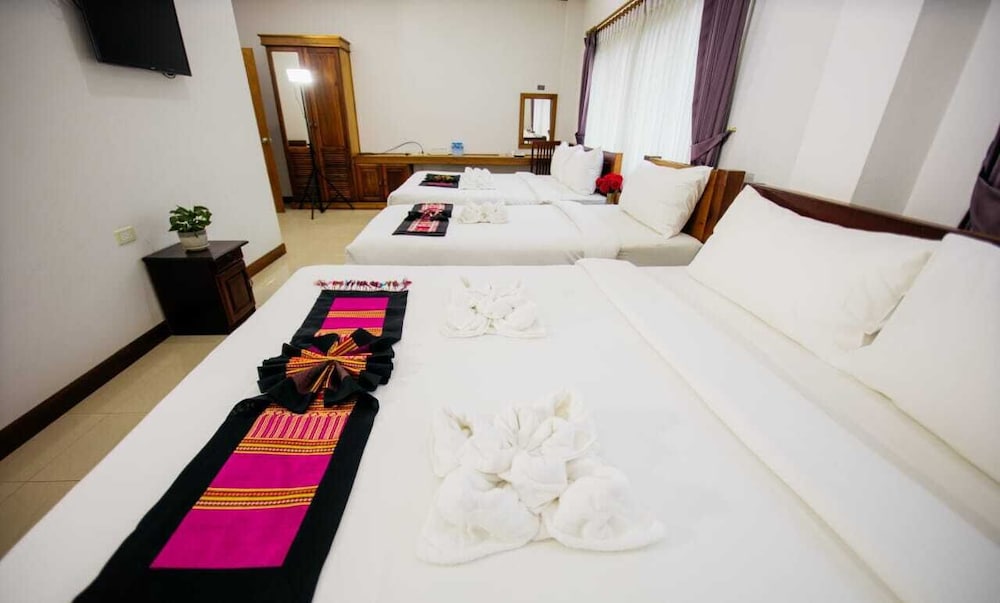 Sisombat Plaza Hotel 29/71