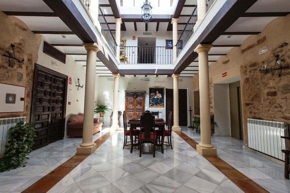 Hotel Palacio del Intendente 24/33
