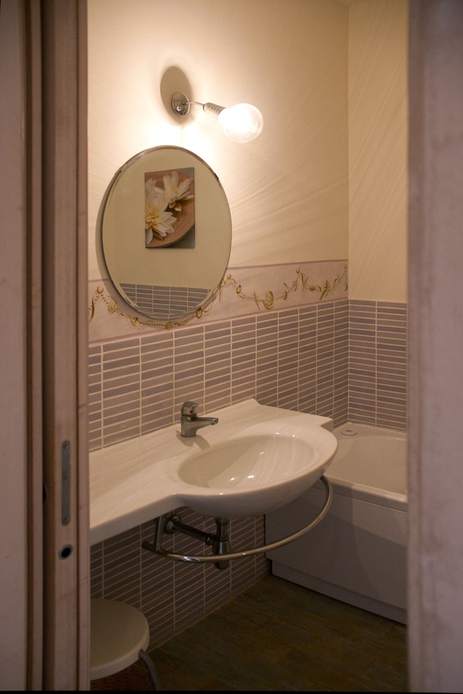 Relais & Residence Villa Mazzanta 47/50