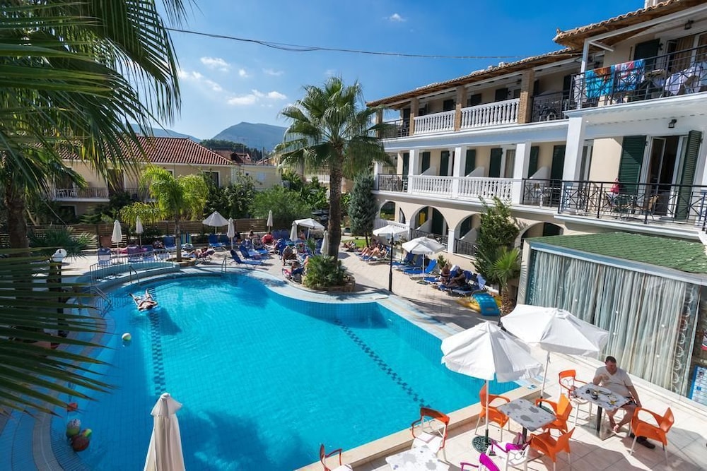 Zante Plaza Hotel & Apartments in Zakynthos