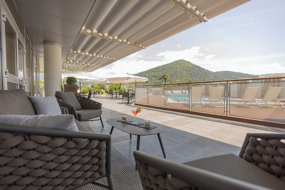 Novotel Salerno Est Arechi 54/75
