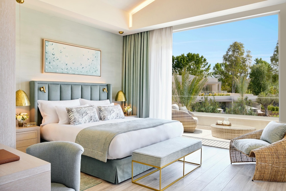 1 BEDROOM, GRAND, SUITE, GARDEN VIEW, BALCONY