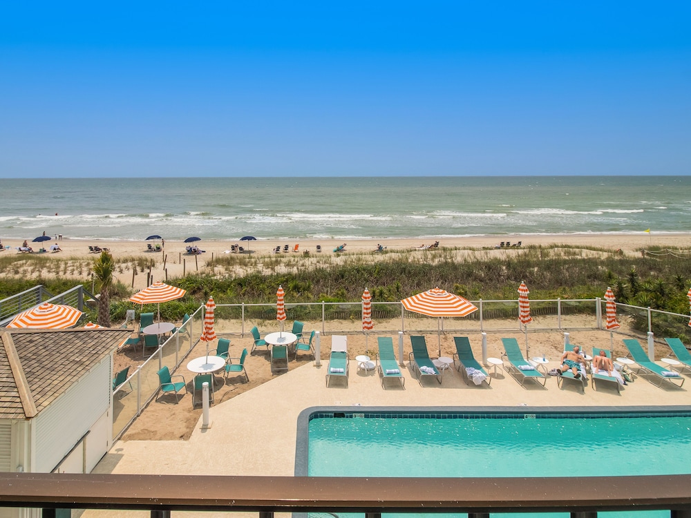 The Inn At Pine Knoll Shores 55/61