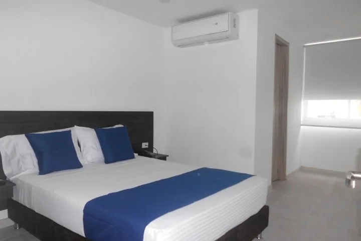 Hotel Massay 4/10