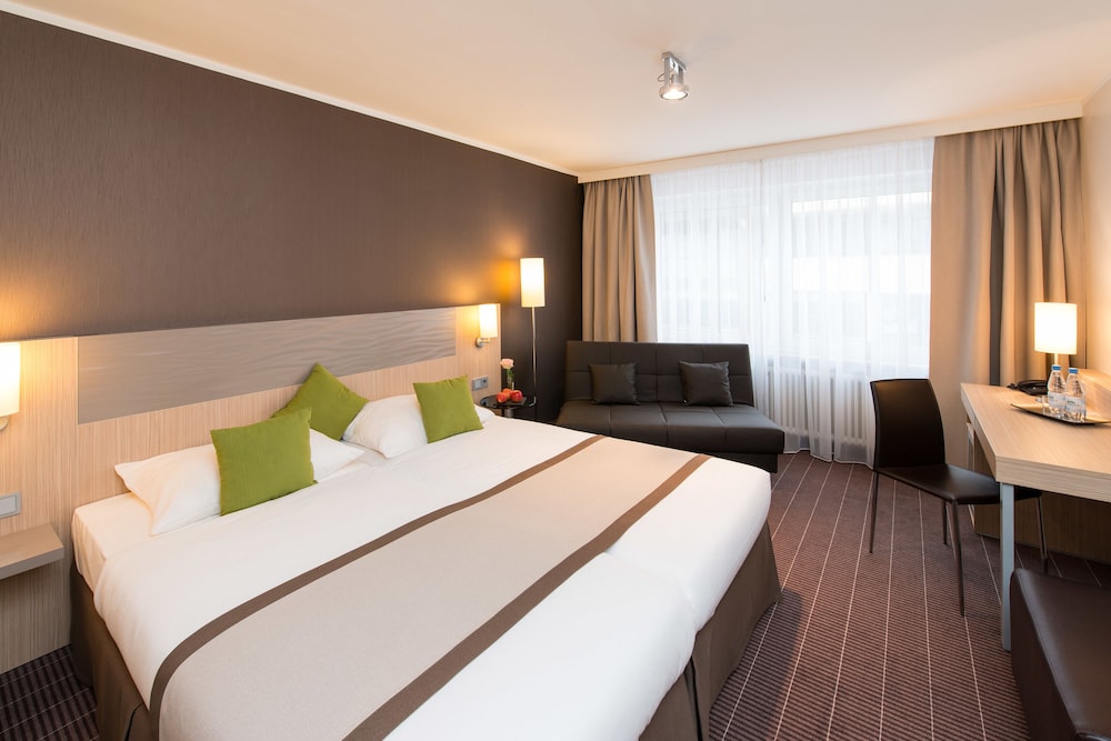 Hotel New Orly 9/65
