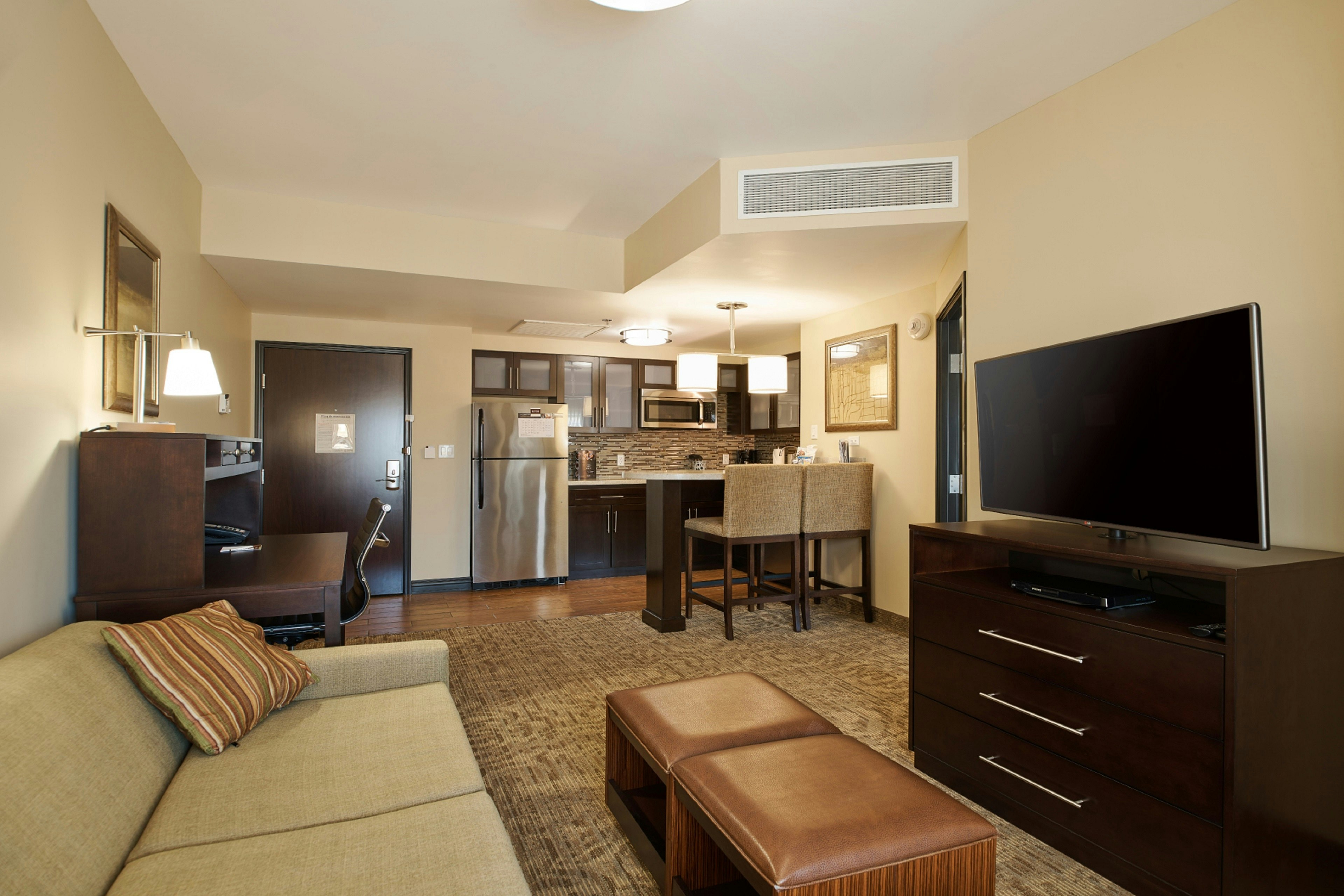 Staybridge Suites CHIHUAHUA 49/73