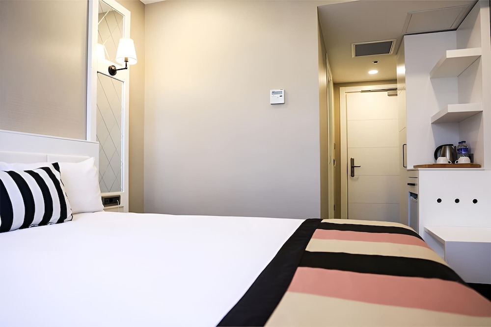 Mia Berre Hotels Istanbul 49/50
