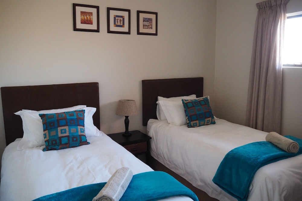 African Eagle Apartments 10/50