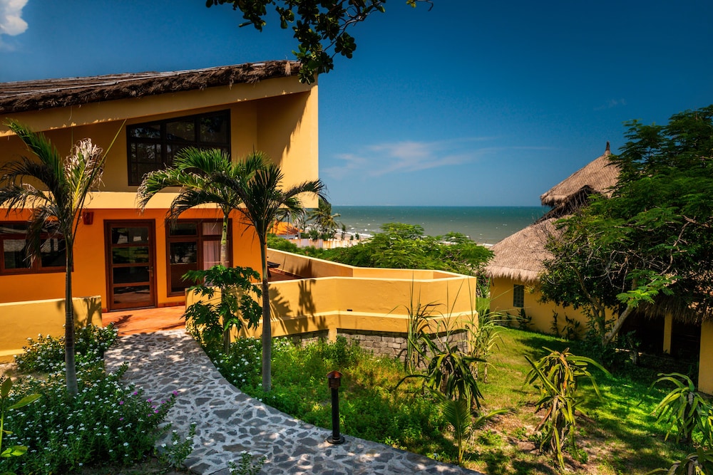 White Sand Resort 2/77