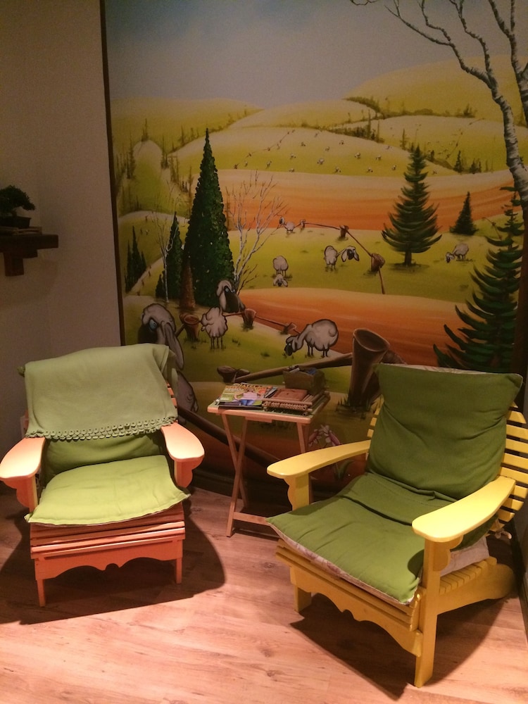LE GRAND LODGE MONT-TREMBLANT 49/69