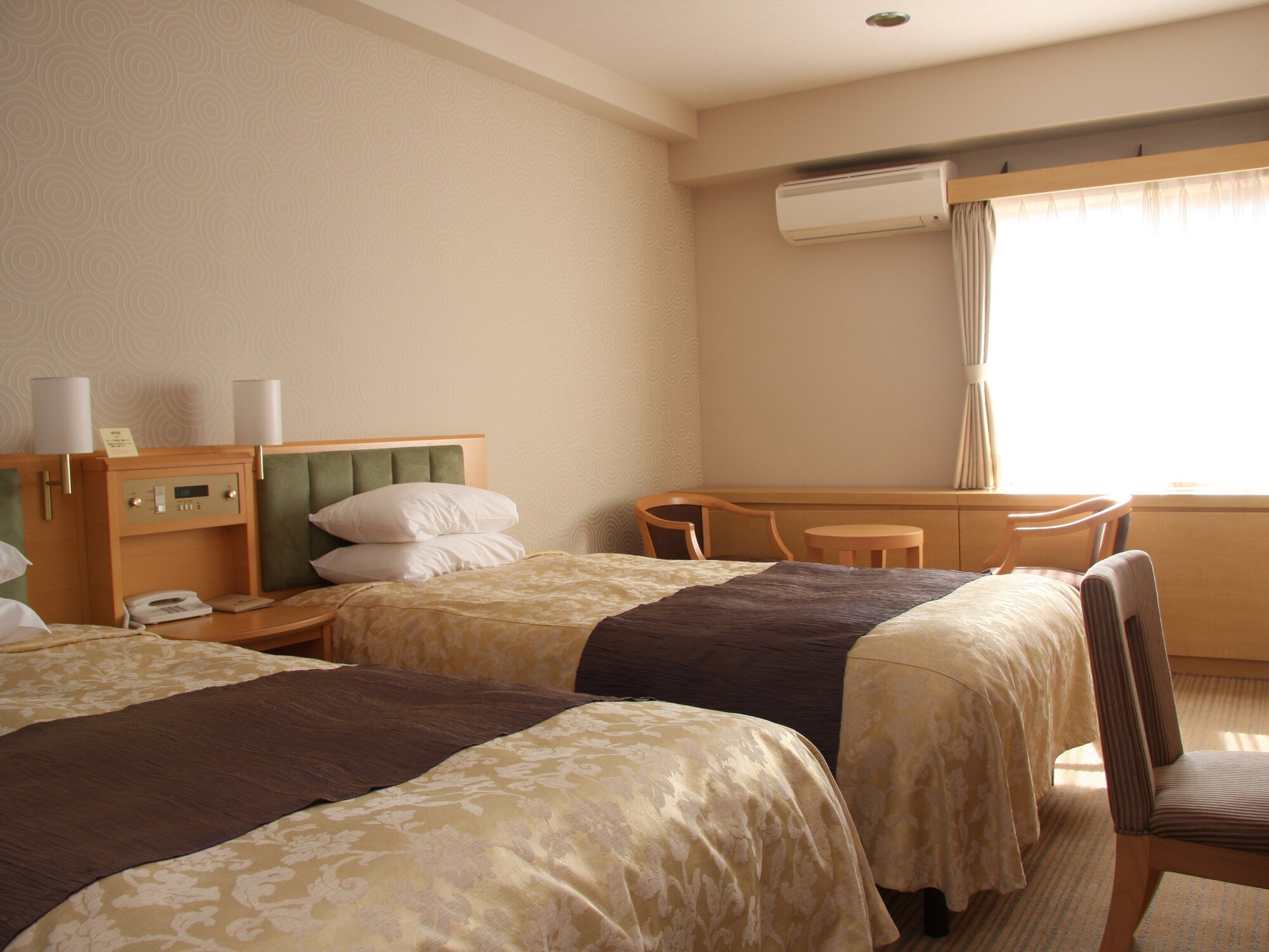 SUPERIOR, TWIN BEDS, CASTLE VIEW