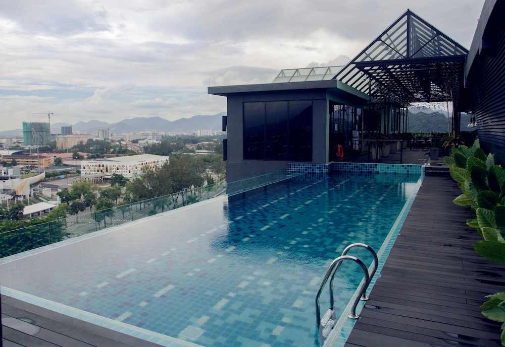 M Roof Hotel & Residences 40/53