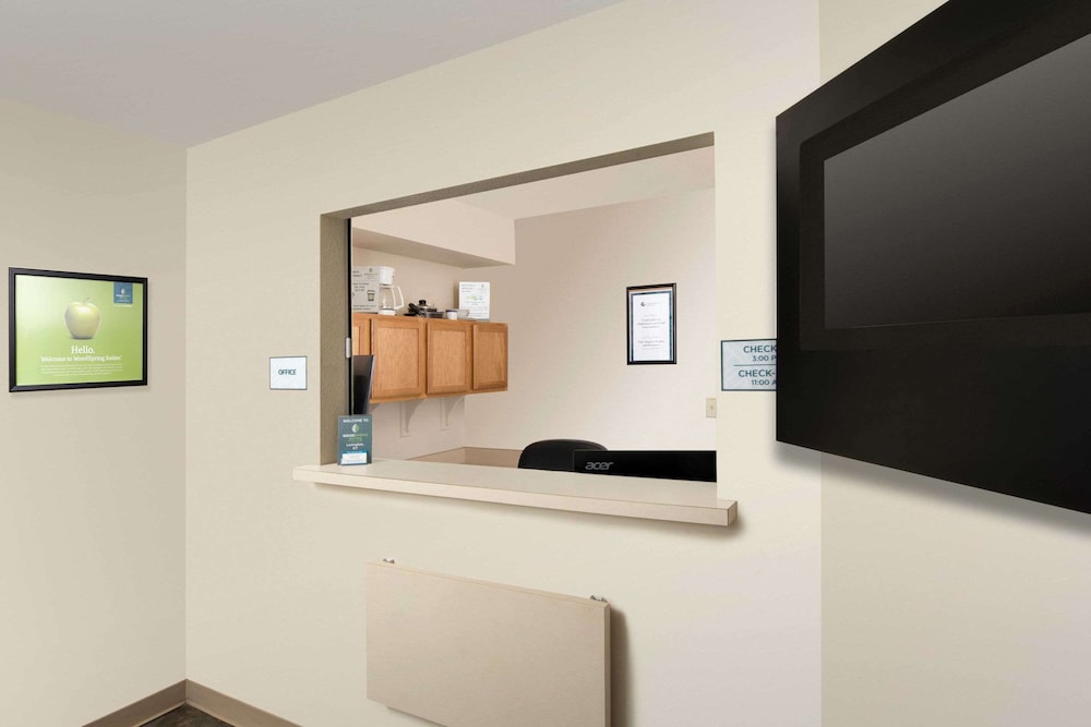 WoodSpring Suites Lexington Southeast 8/36