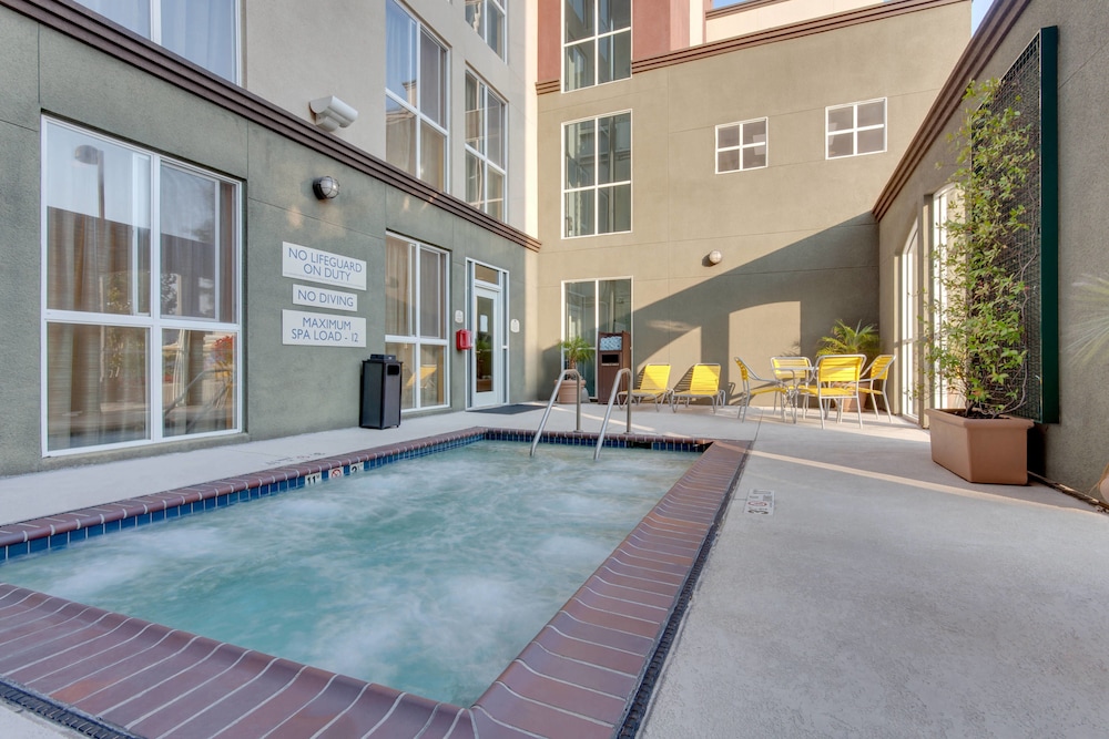 Fairfield Inn & Suites San Francisco Airport/Millbrae 1/34