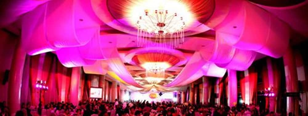 Hotel Supreme Convention Plaza 34/36
