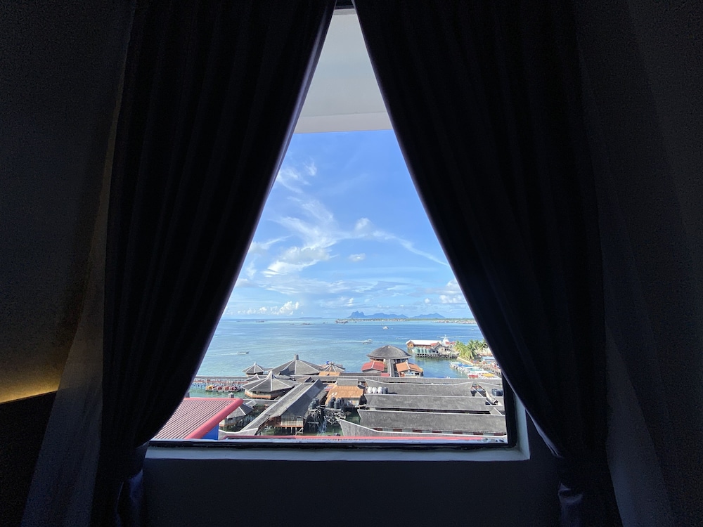 Grace Hotel Semporna 12/16