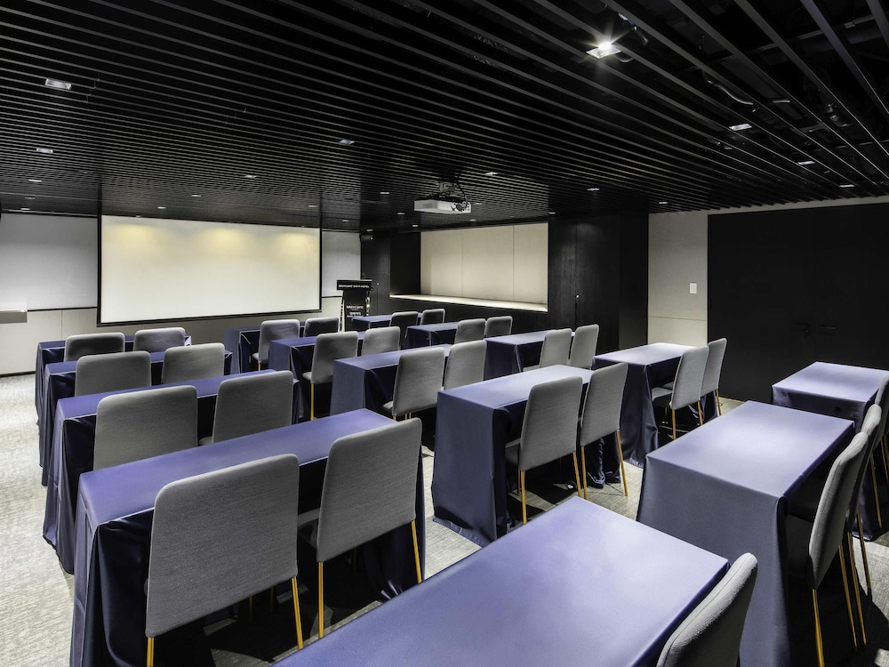 Mercure Ambassador Seoul Hongdae 57/72