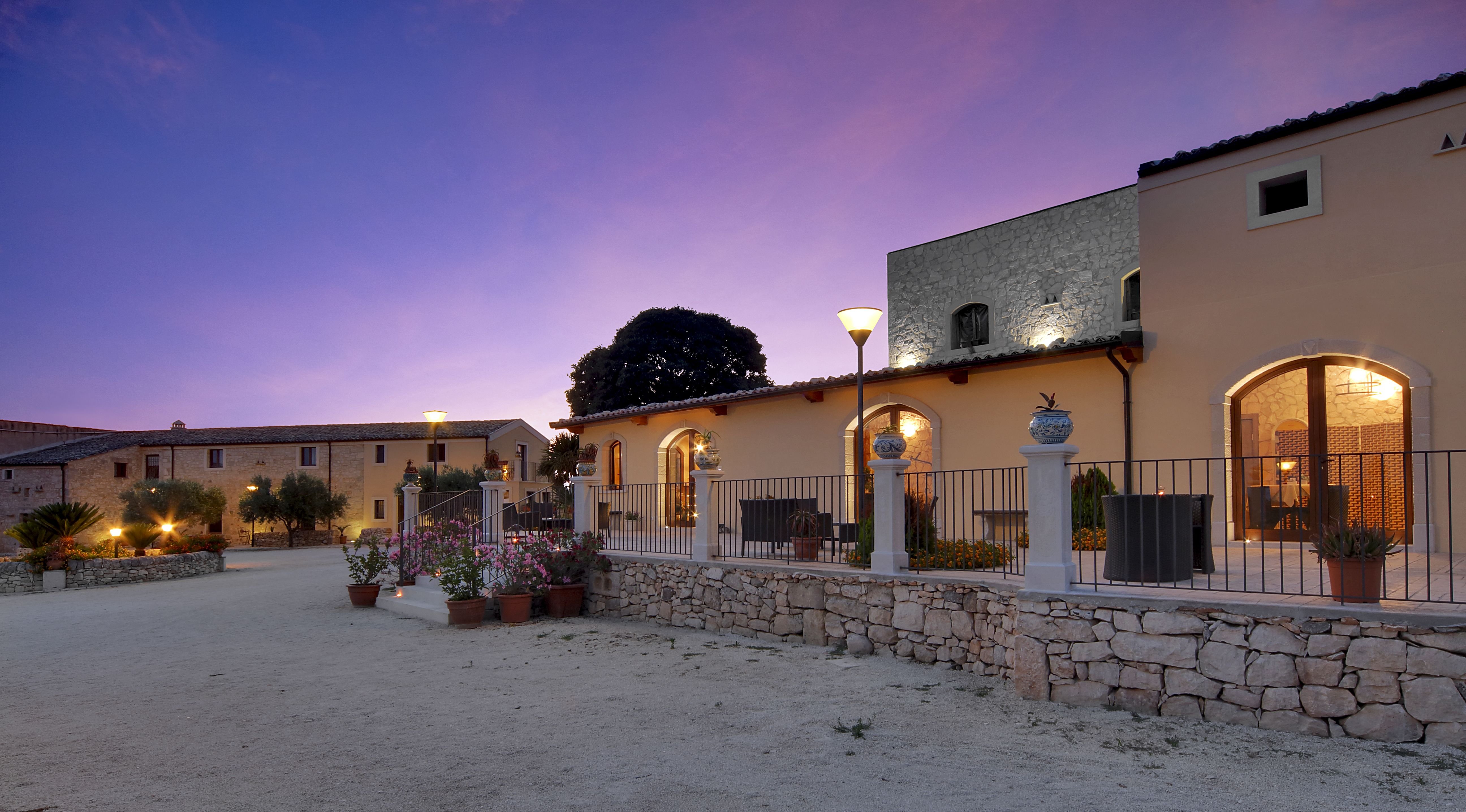 Artemisia Resort 40/43